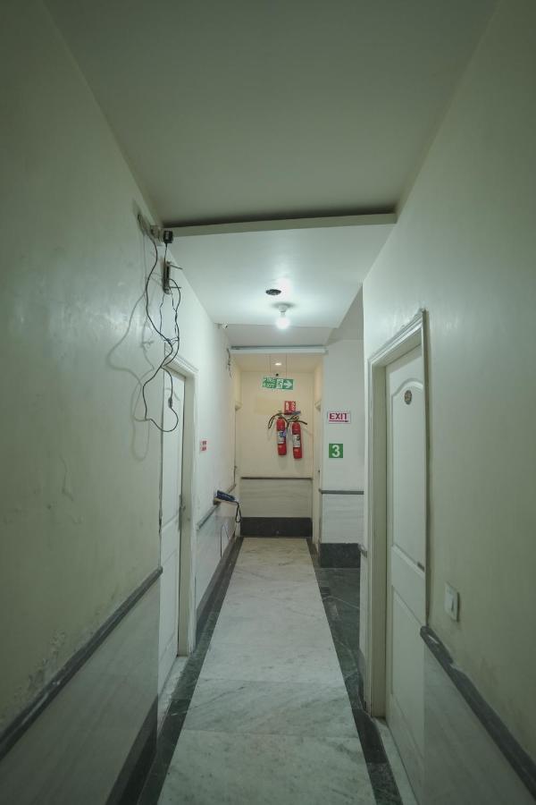 Hotel Leo Continental Yeni Delhi Dış mekan fotoğraf