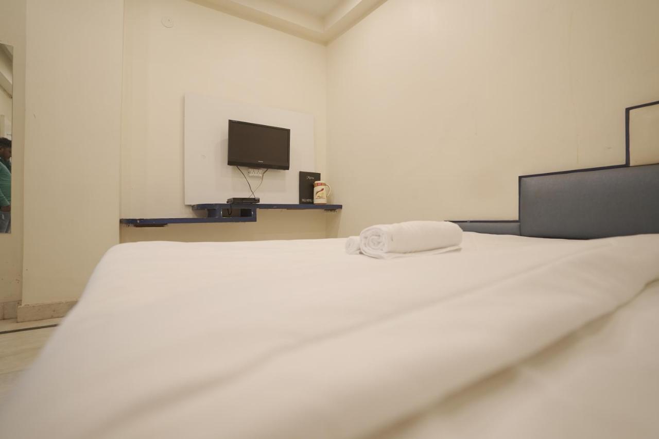 Hotel Leo Continental Yeni Delhi Dış mekan fotoğraf