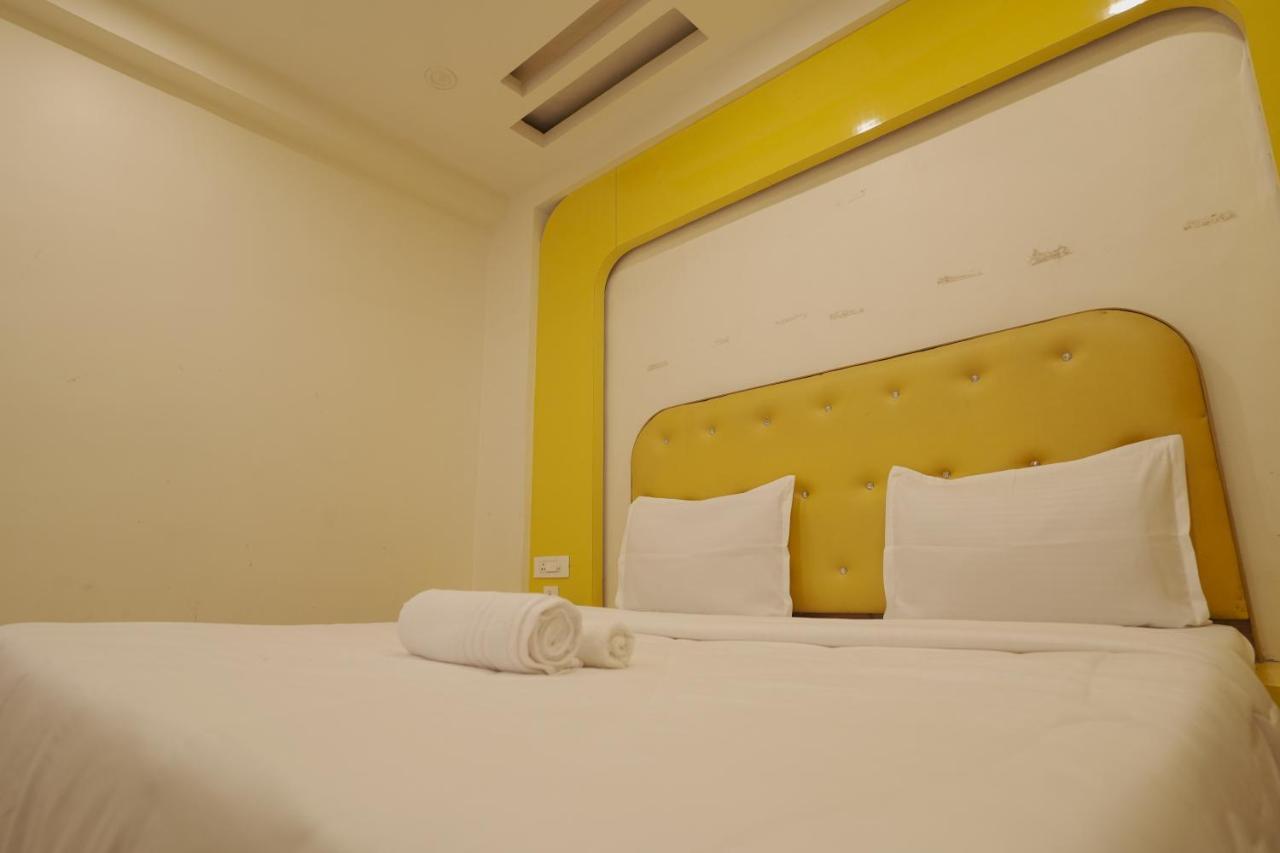 Hotel Leo Continental Yeni Delhi Dış mekan fotoğraf