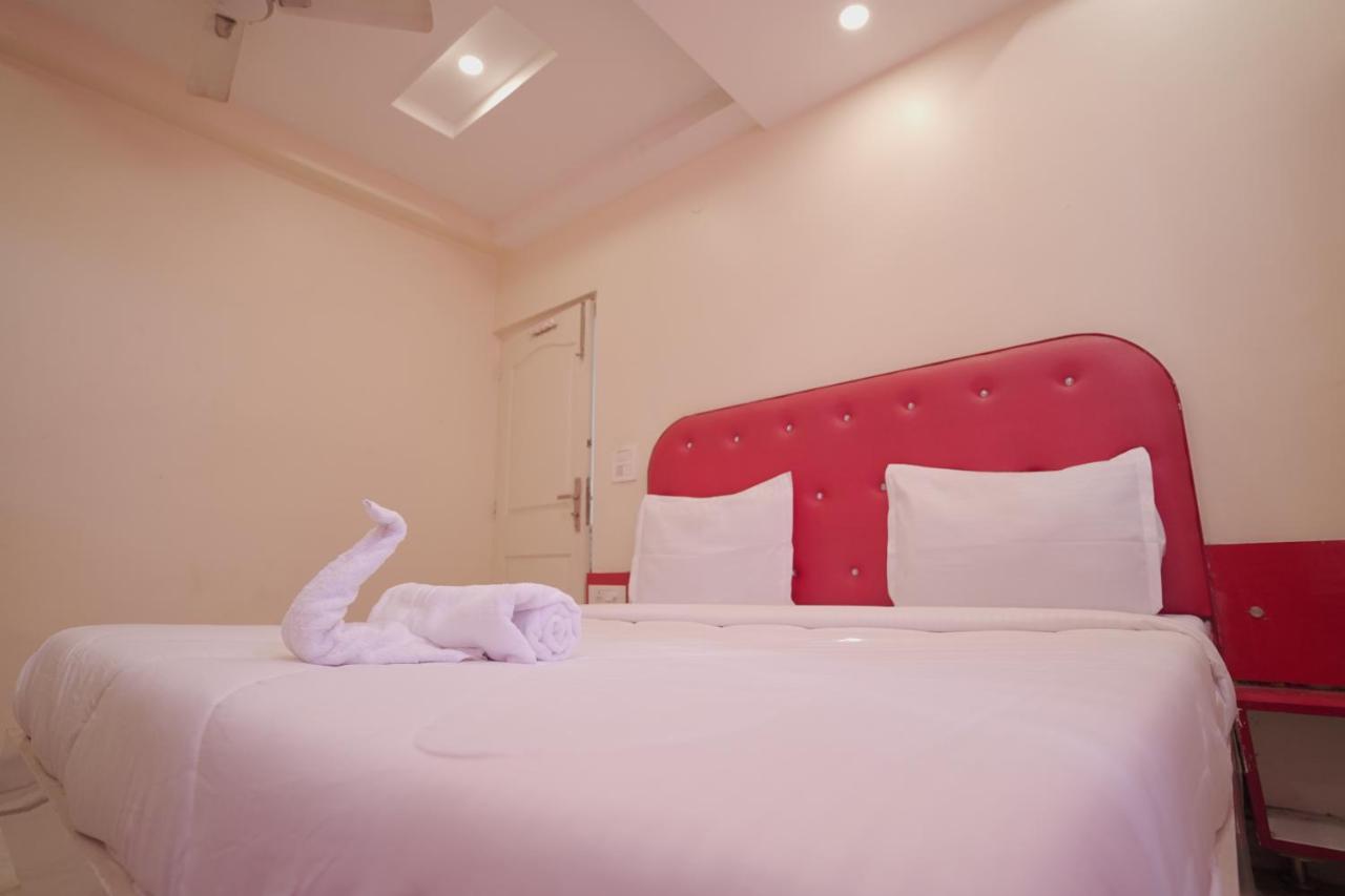 Hotel Leo Continental Yeni Delhi Dış mekan fotoğraf