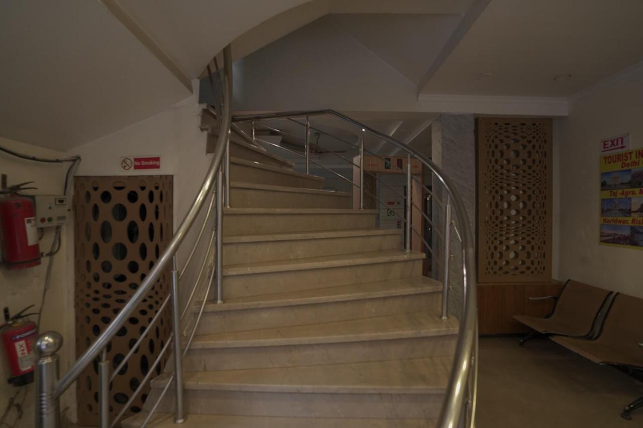 Hotel Leo Continental Yeni Delhi Dış mekan fotoğraf