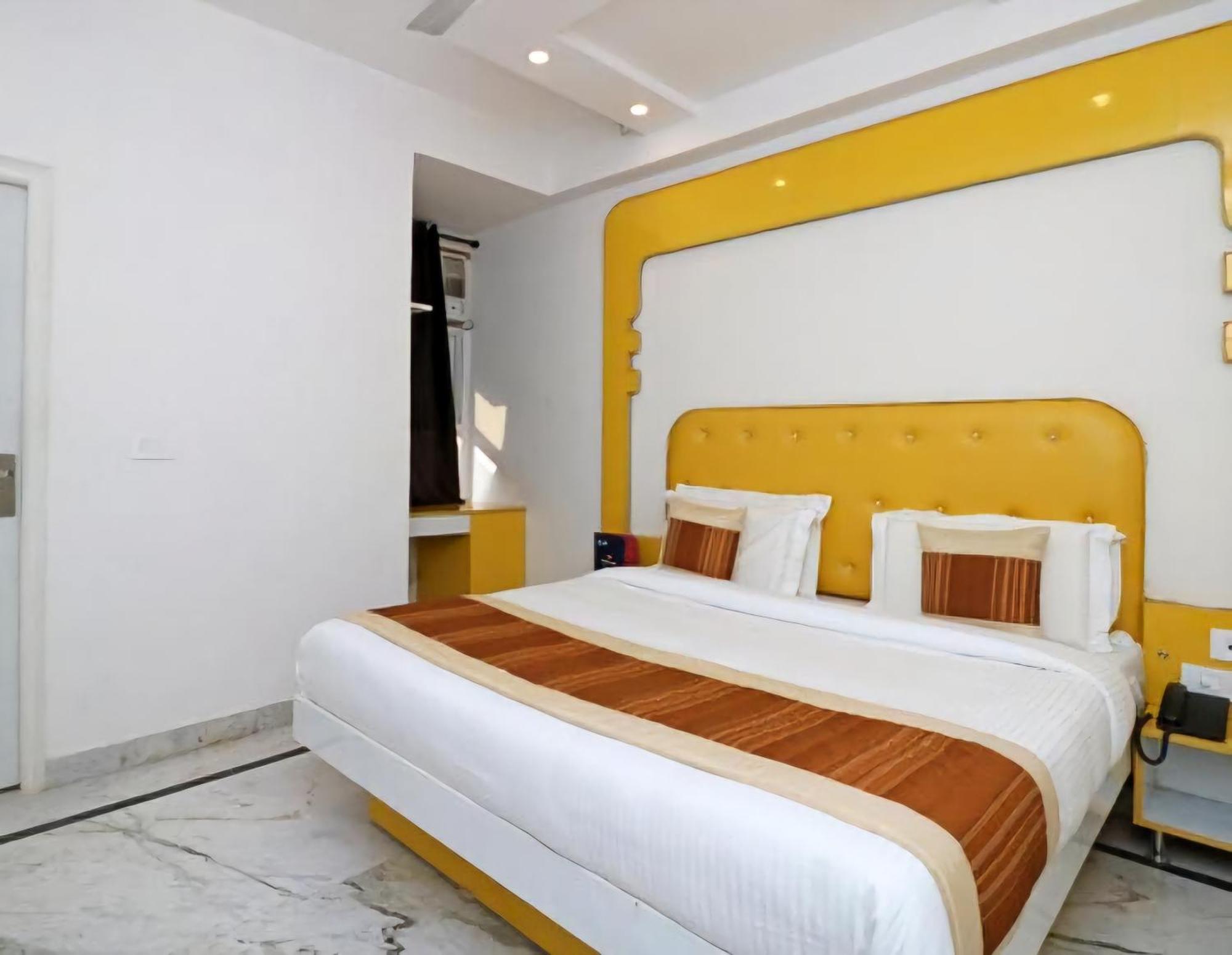 Hotel Leo Continental Yeni Delhi Dış mekan fotoğraf
